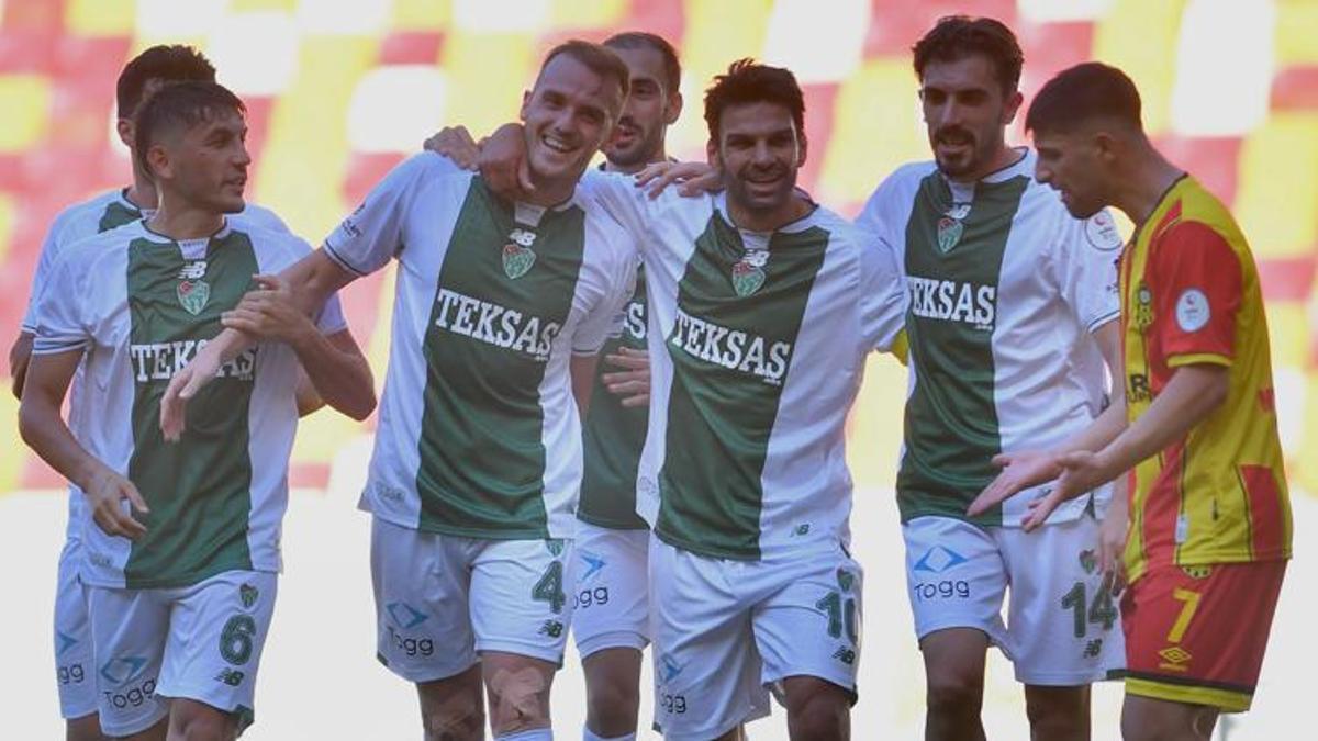 Bursaspor ilk maçında ortalığı yıktı! Sezona tarihi başlangıç