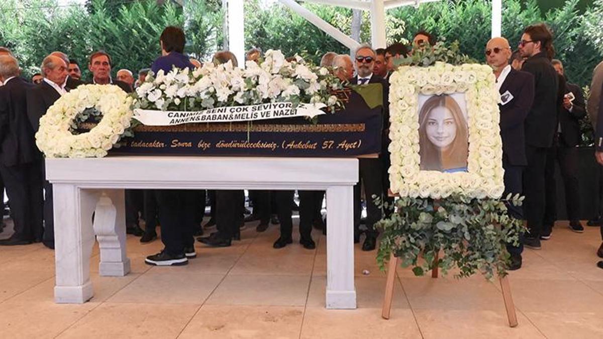 Miami'de hayatını kaybeden Defne Akçakayalıoğlu İstanbul'da son yolculuğuna uğurlandı