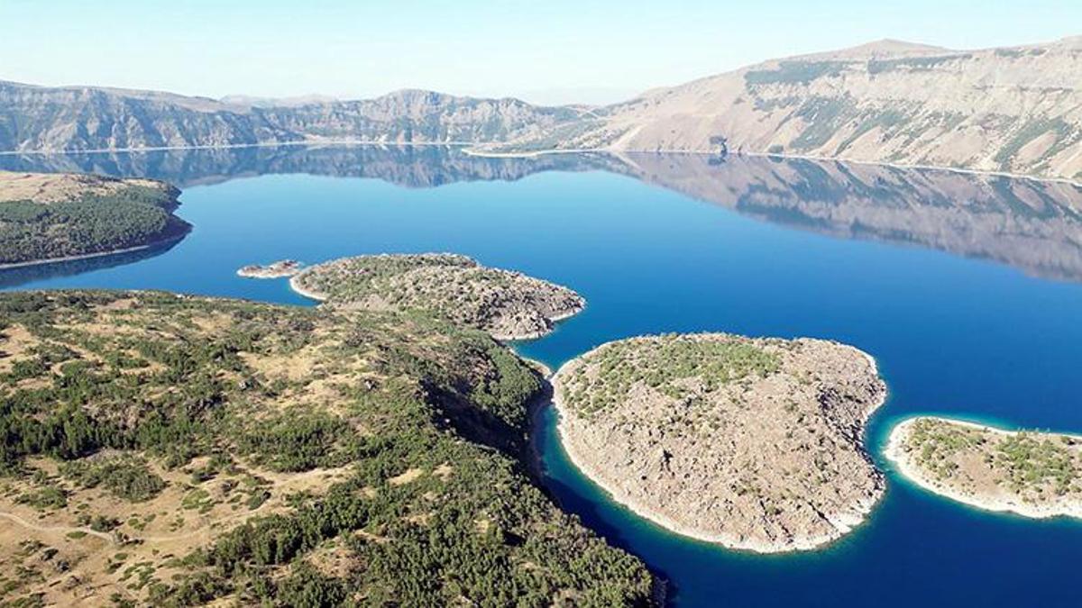 Bitlis Valiliği'nden kritik karar: Nemrut Kalderası'na girişler 15 gün yasaklandı! Sebebi şok etti