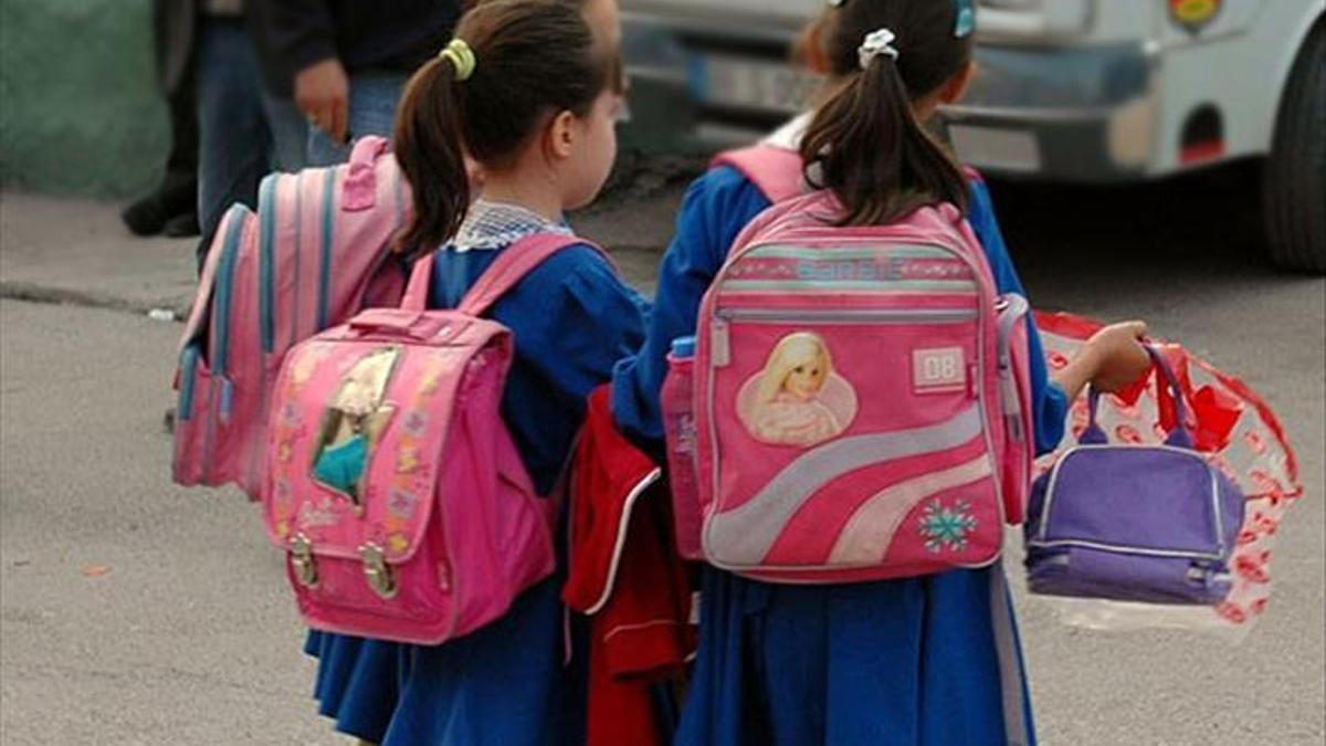 Uzmanlardan uyarı: Yanlış okul çantası omurga sağlığını tehdit ediyor