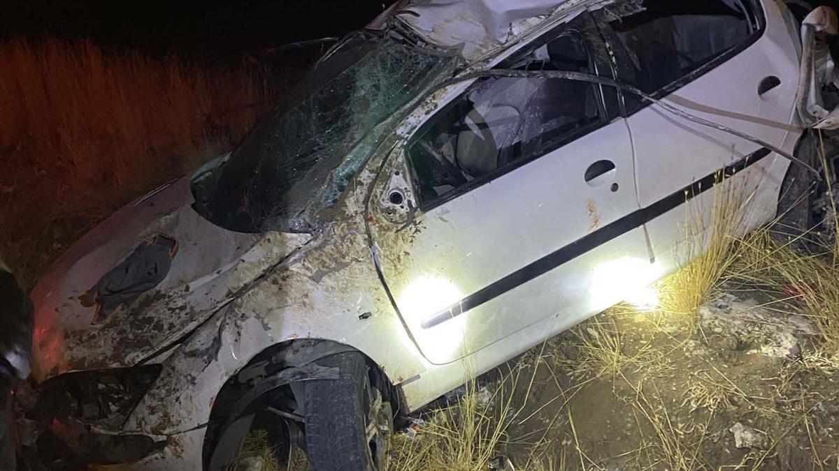 Kütahya’da takla atan otomobildeki 3 kişi yaralandı