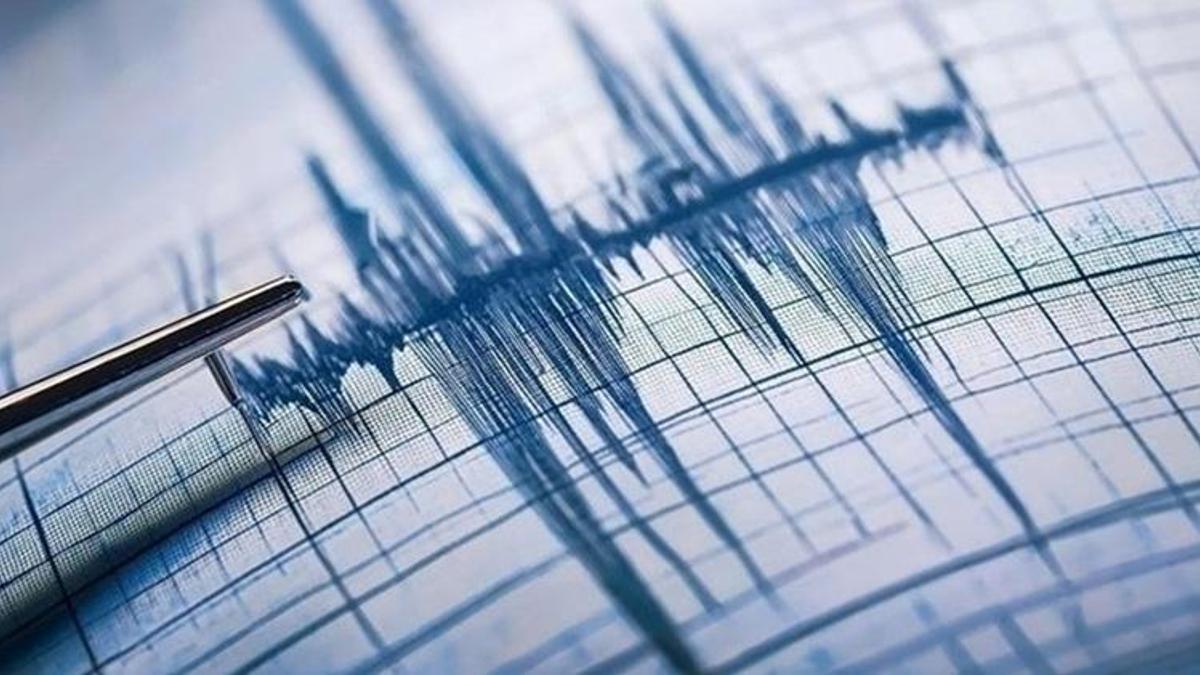 Balıkesir Sındırgı'da 6 dakika arayla iki büyük deprem meydana geldi!