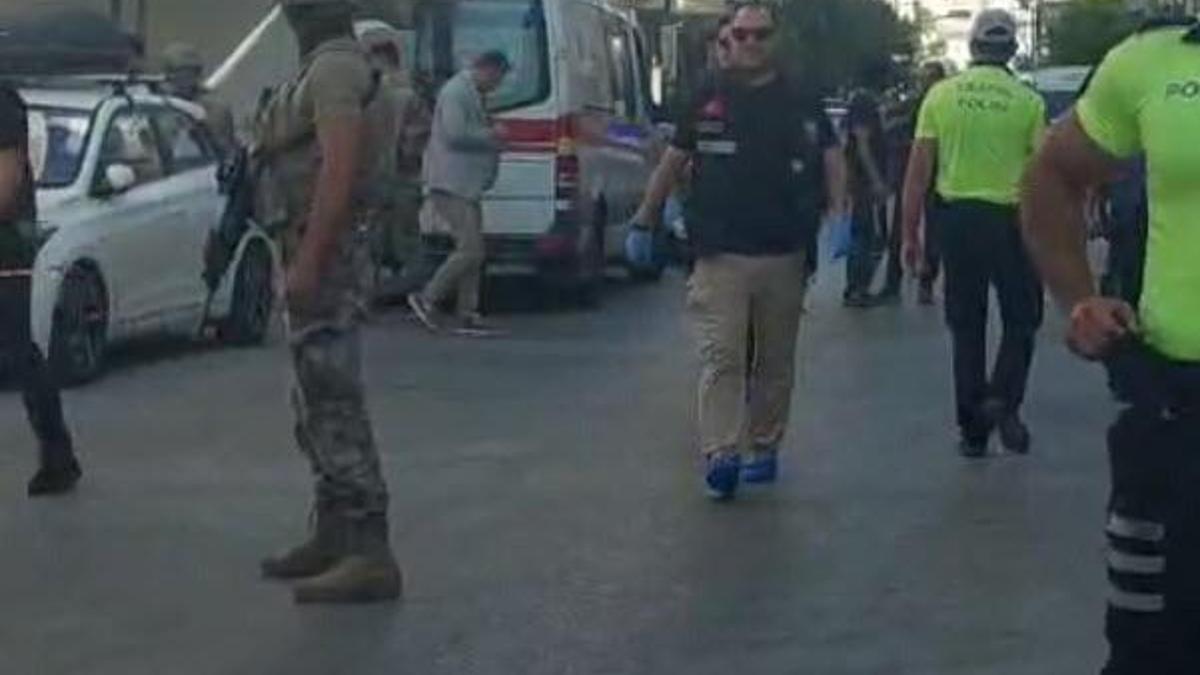 İzmir'de polis merkezine silahlı saldırı: Şehit ve yaralılar var