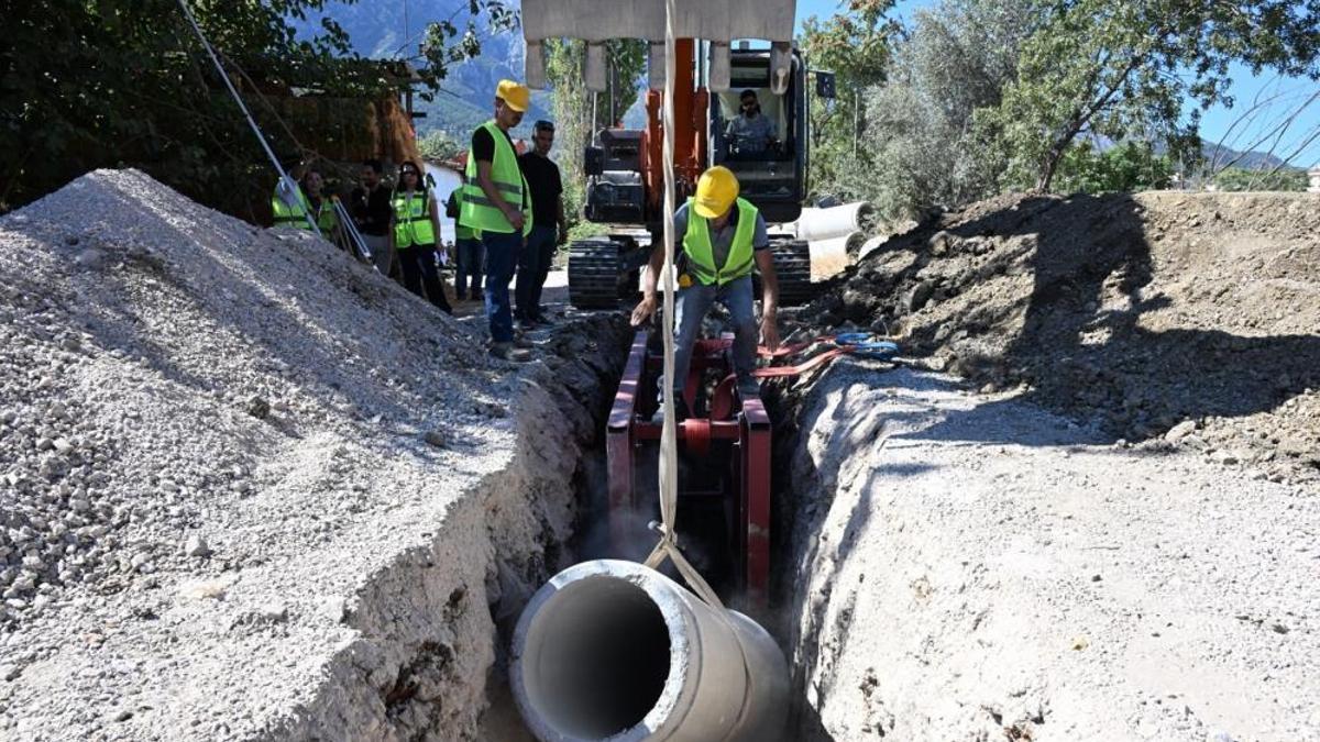 Manisa'da dev altyapı hamlesi! MASKİ 1250 metrelik kanalizasyon ağı örüyor