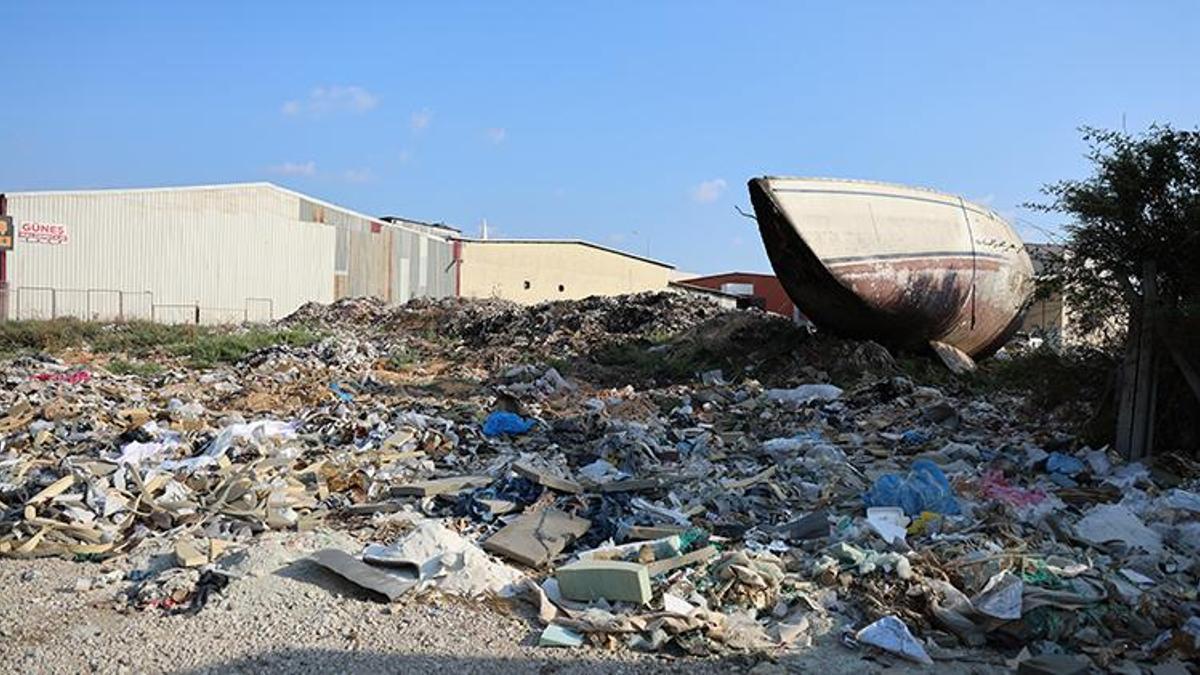 Adanalı esnaftan çöp isyanı: Bakımsızlıktan bir numara olduk