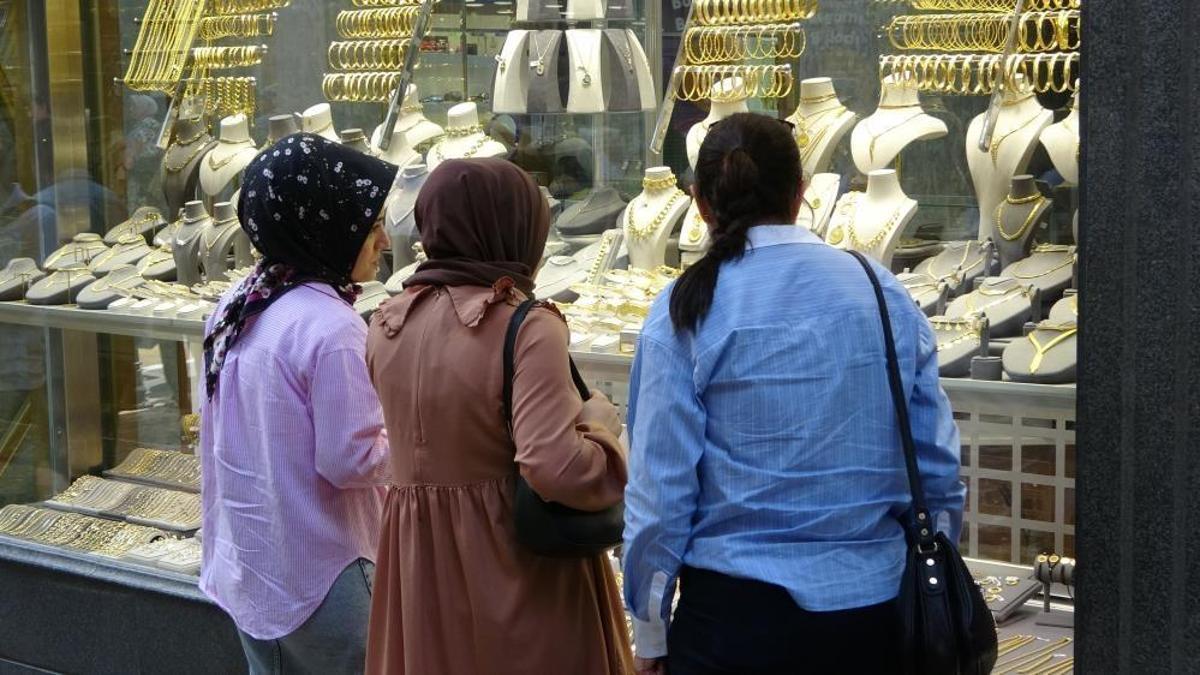 Fındık hasadı tat vermedi, kaybeden kuyumcular oldu