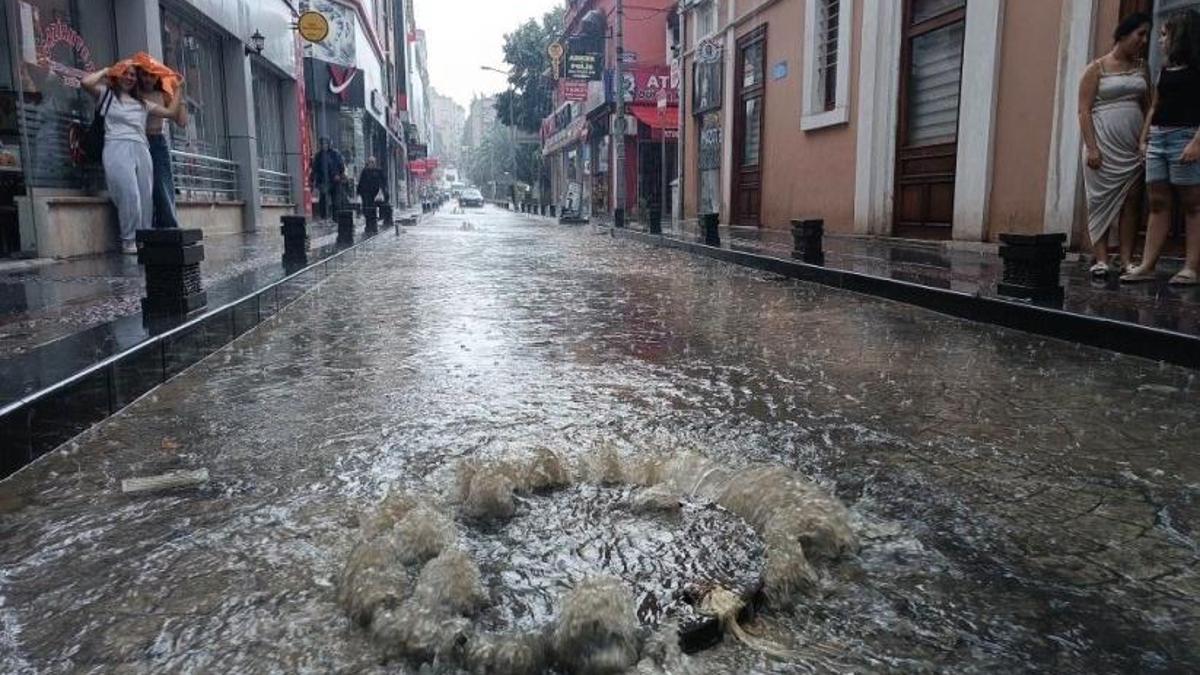 Samsun hava durumuna dikkat! Meteoroloji sağanak uyarısı yaptı