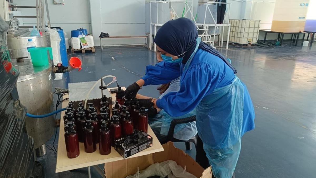 Siirtli kadınlar üretti: Markete gidip almayı bıraktılar