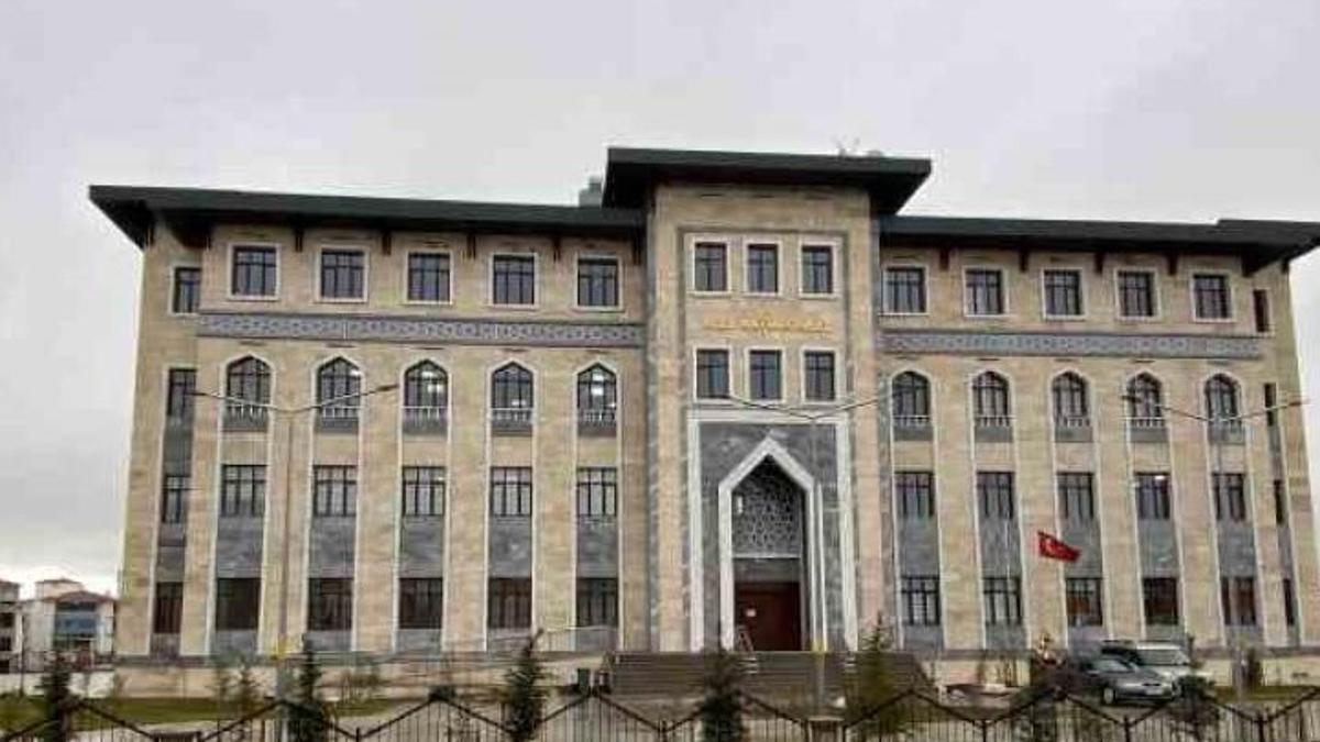 Kaymakamlık çalışma saatleri nedir? Kaymakamlık öğle arası saatleri (2025)