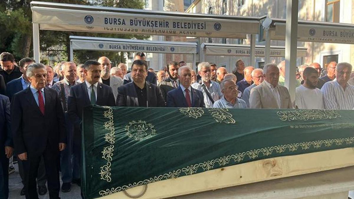 Bursa'nın duayen gazetecisi Engin Özpınar hayatını kaybetti