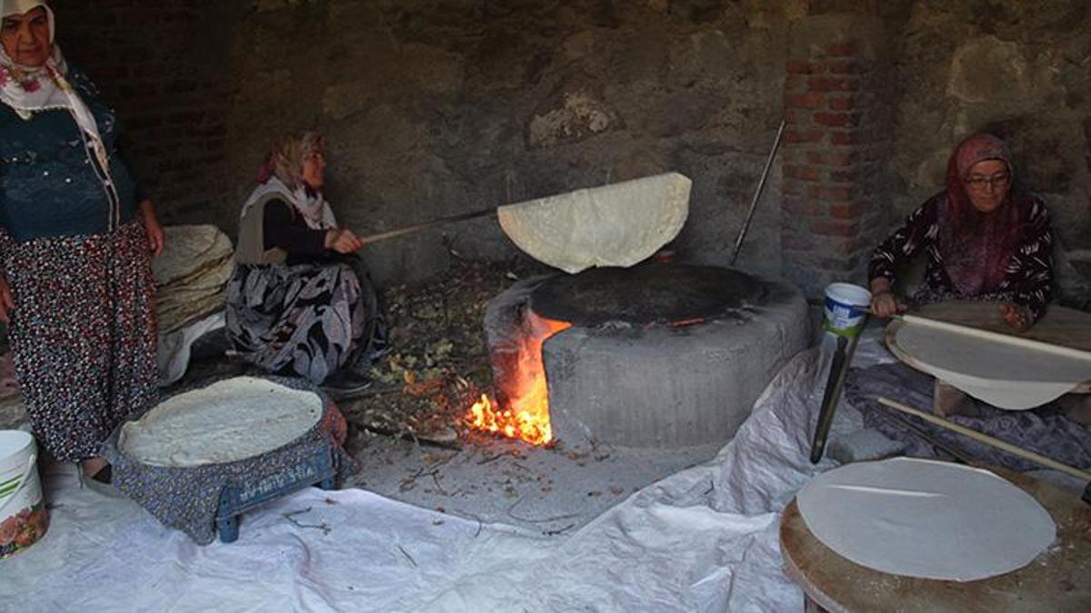 Ceviz hasadı öncesi kışlık mesai başladı! Kadınlar toplanıp imece usulü hazırlıyorlar
