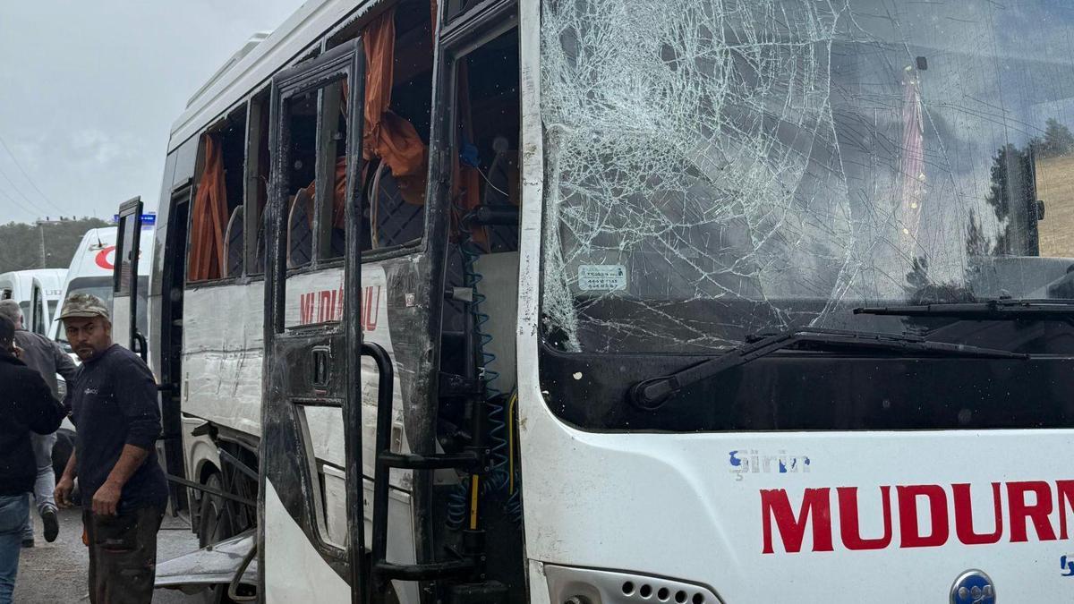 Bolu'da 3 araç çarpıştı; 10 yaralı