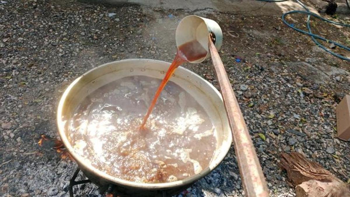 Eskişehir'de kazanlar kaynamaya başladı! Dağ toprağıyla hazırlıyorlar