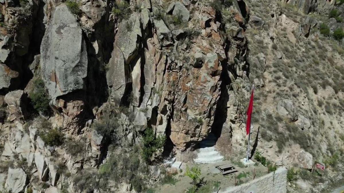 Erzurum'da Soğukluk Mağarası ziyaretçi akınına uğr…