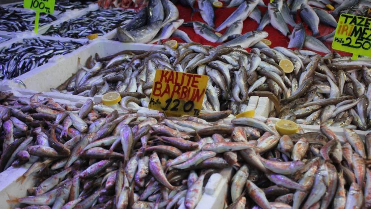 Hamsi bolluğu fiyatları düşürdü! Vatandaş et tercihini değiştirdi