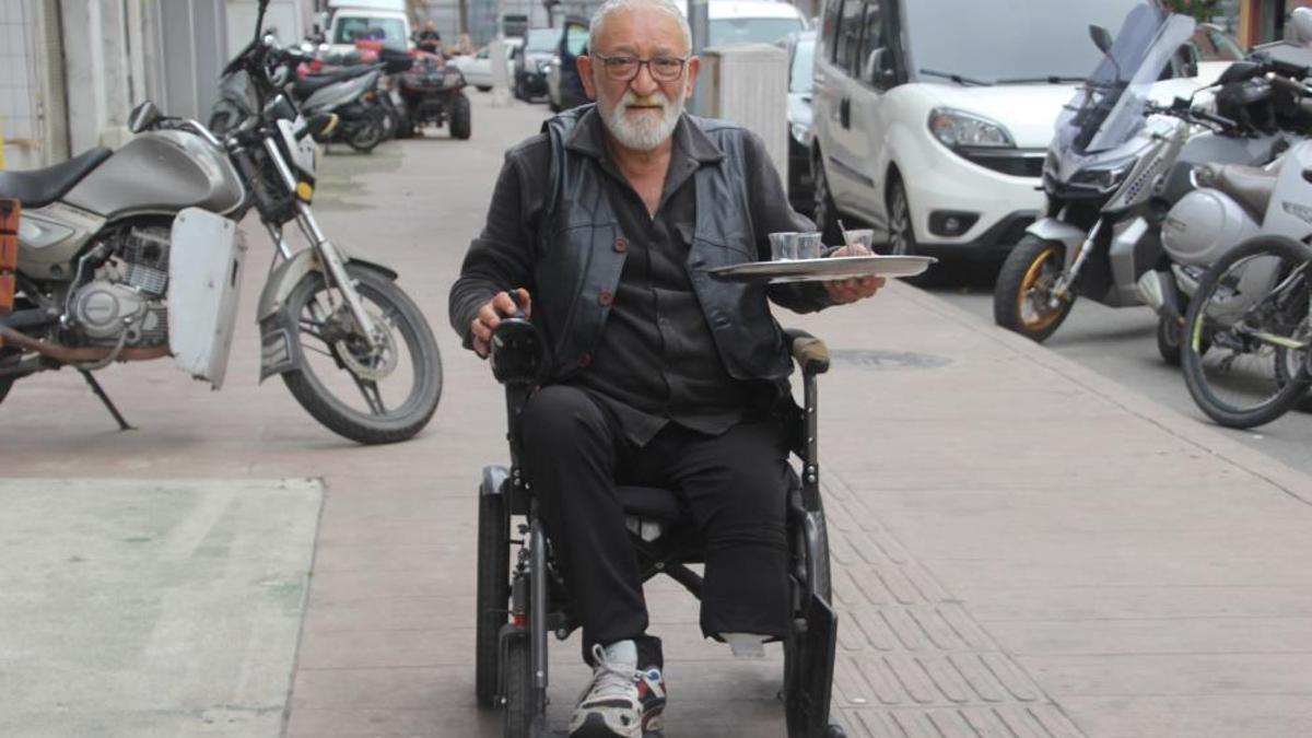 Kazada bacağını kaybetti, 50 yıllık mesleğini bırakmadı