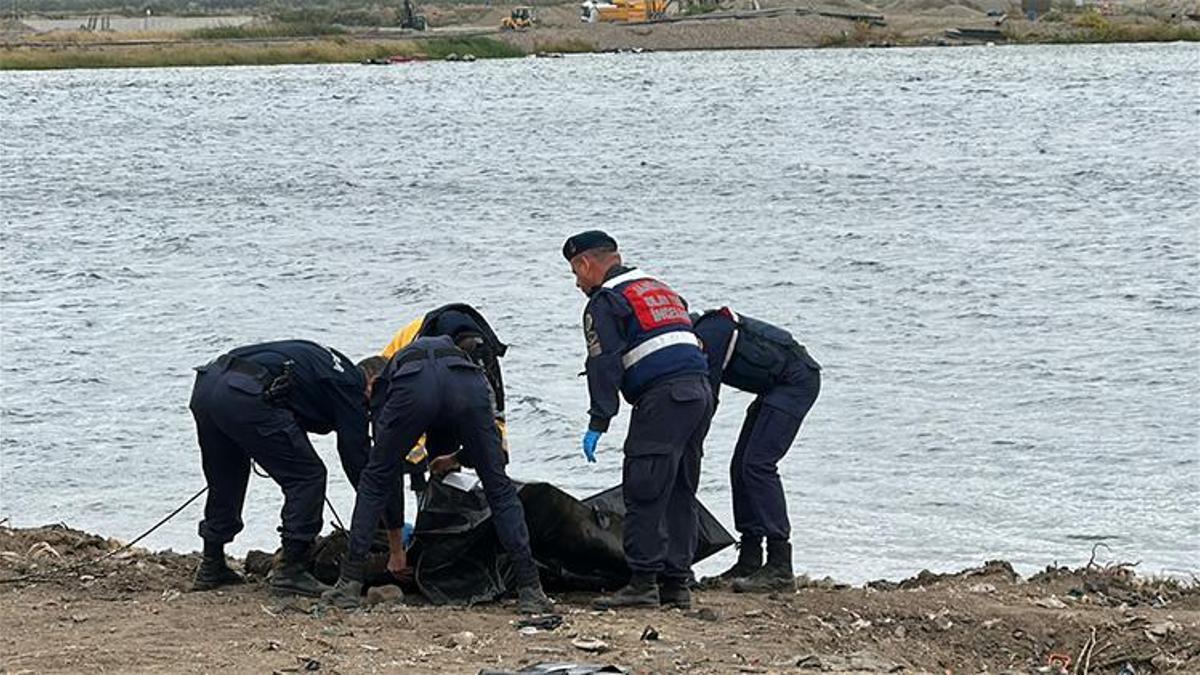 Edirne'de Meriç Nehri'nde erkek cesedi bulundu
