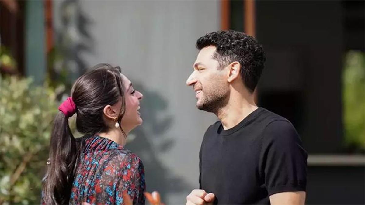 Güller ve günahlar setinde neşe var