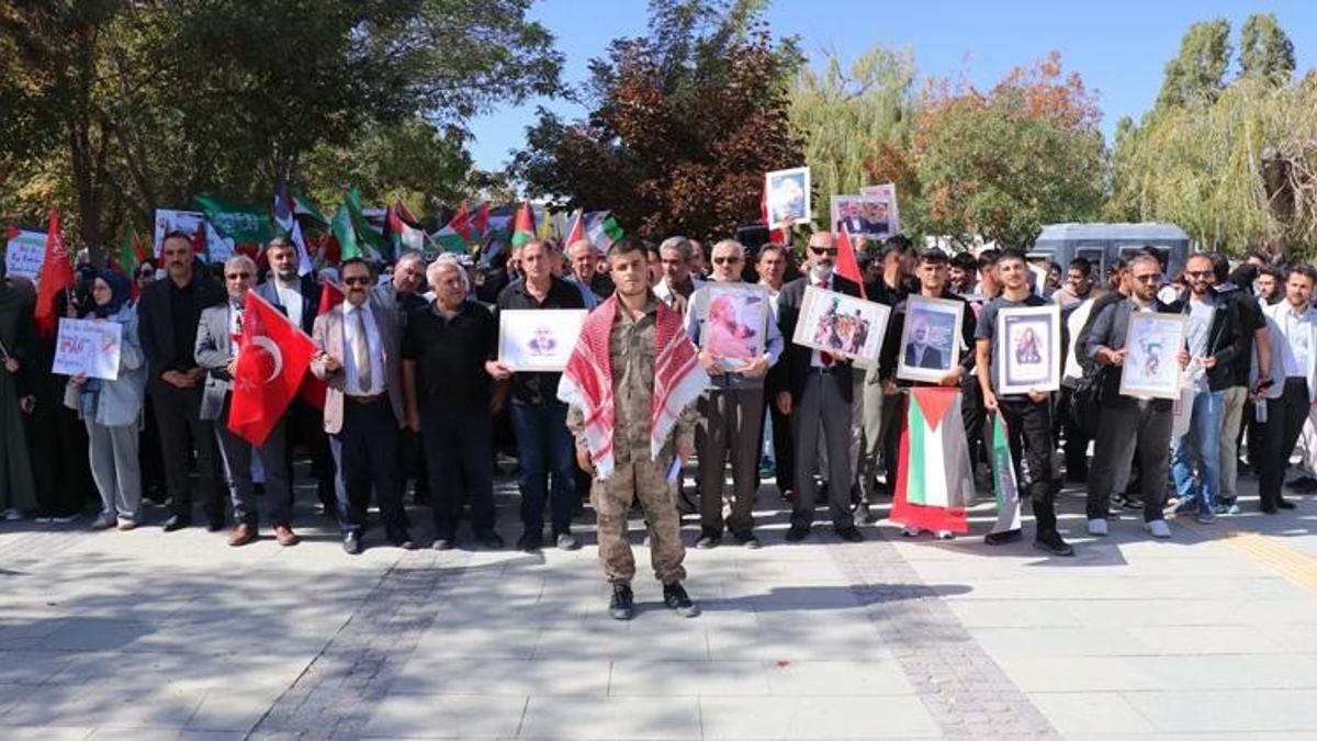 Van'da akademisyenler ve öğrenciler Filistin'e destek için yürüdü