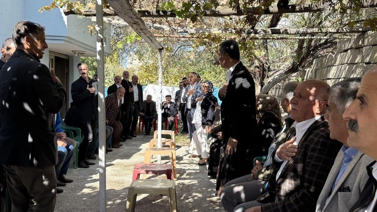 Van'da husumetli aileleri, DEM Parti yöneticileri barıştırdı