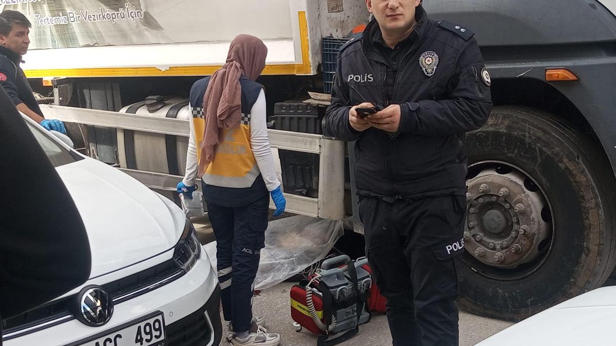 Samsun’da çöp kamyonunun altında kalan yaya öldü