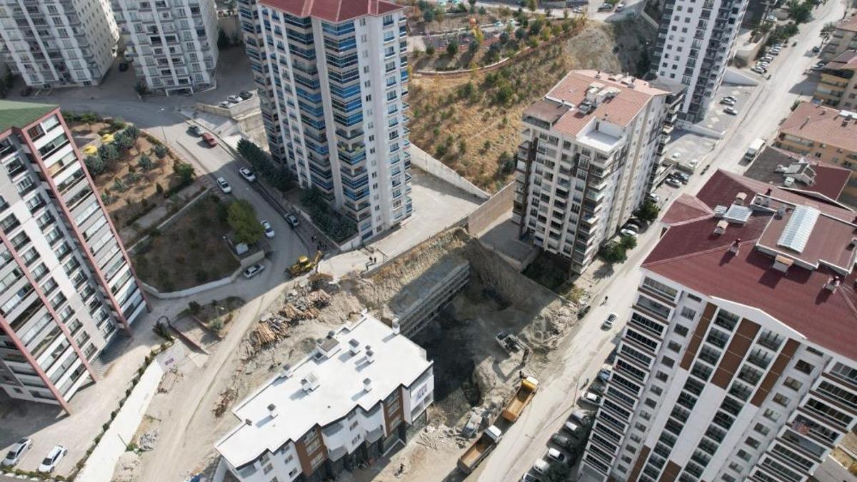 Ankara'da korkunç görüntü: 300 kişinin yaşadığı 17 katlı bina boşaltıldı