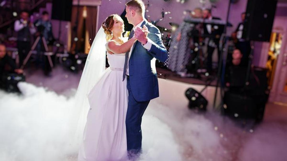 Yeni evlenecek çiftlere müjde! Düğünlerini 10 bin TL’ye yapabilecekler