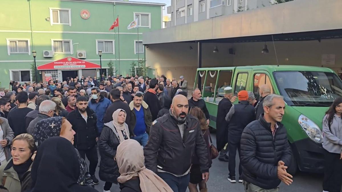 İstanbul - Çekmeköy'de İETT otobüsünün çarptığı kadın son yolculuğuna uğurlandı