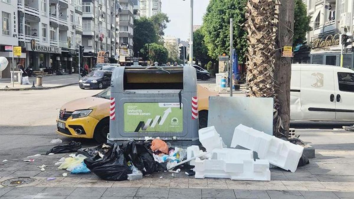Adana'nın göbeğinde tepki çeken görüntü! Kokudan geçilmiyor