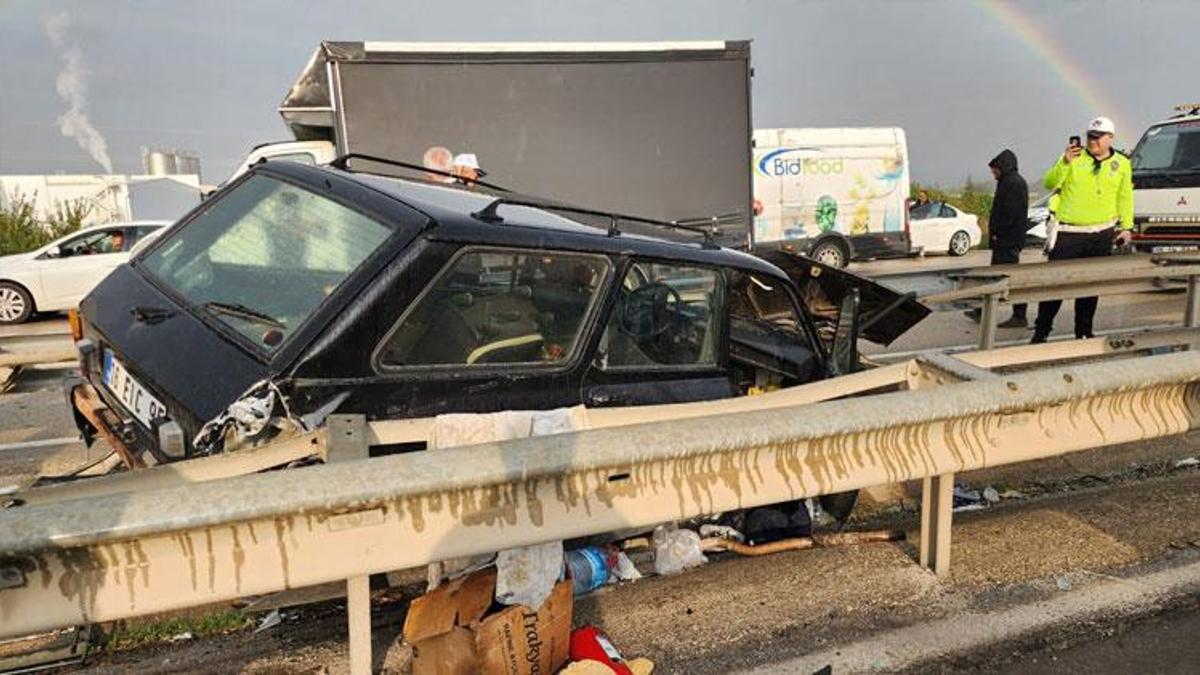 Bursa Mustafakemalpaşa'da feci kaza: 4 yaralı