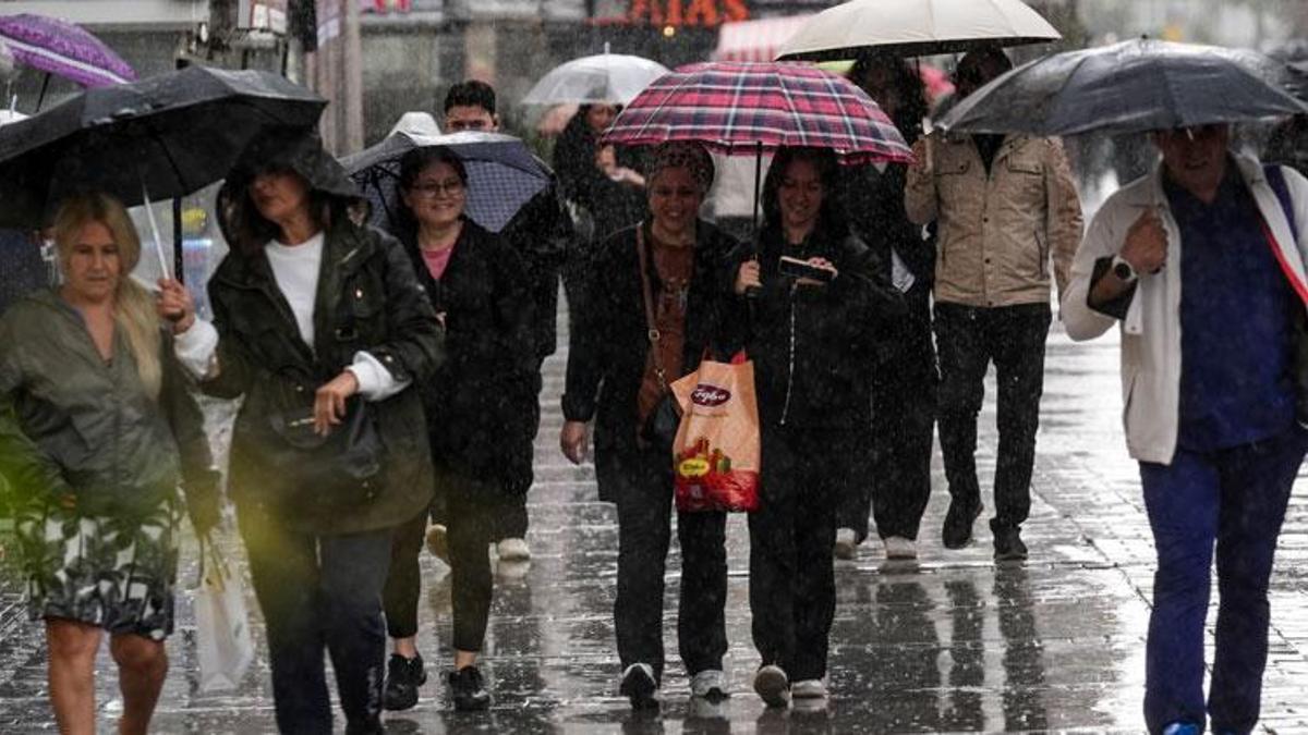 Meteoroloji 39 ili uyardı: Gök gürültülü sağanak yağışlar kuvvetli geliyor