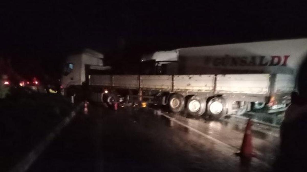 Denizli'de tırların kazası ucuz atlatıldı