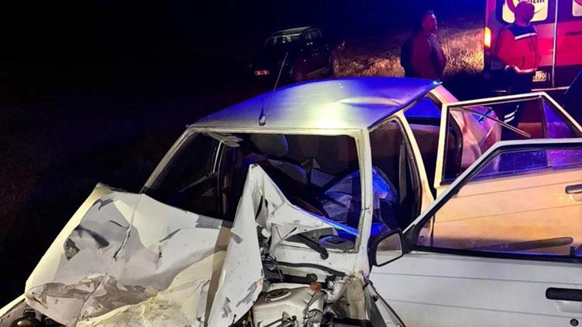 Polatlı'da otomobil traktöre çarptı: 1 ölü, 1 yaralı
