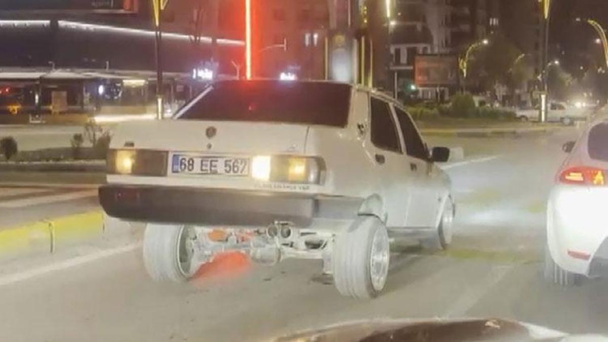 Arabasıyla herkesi şaşırtan o sürücüyü, polis de cezasıyla şaşırttı: 19 bin lira ceza kesildi