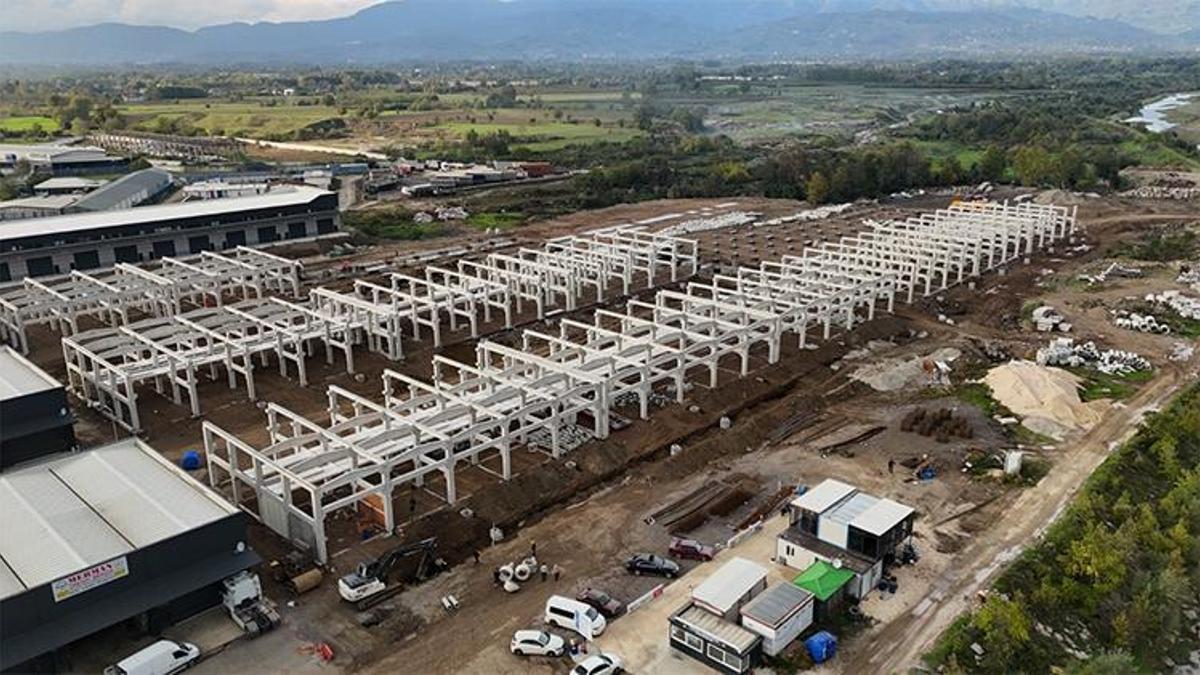 Düzce'de 62 dükkanlık yeni sanayi sitesi yükseliyor
