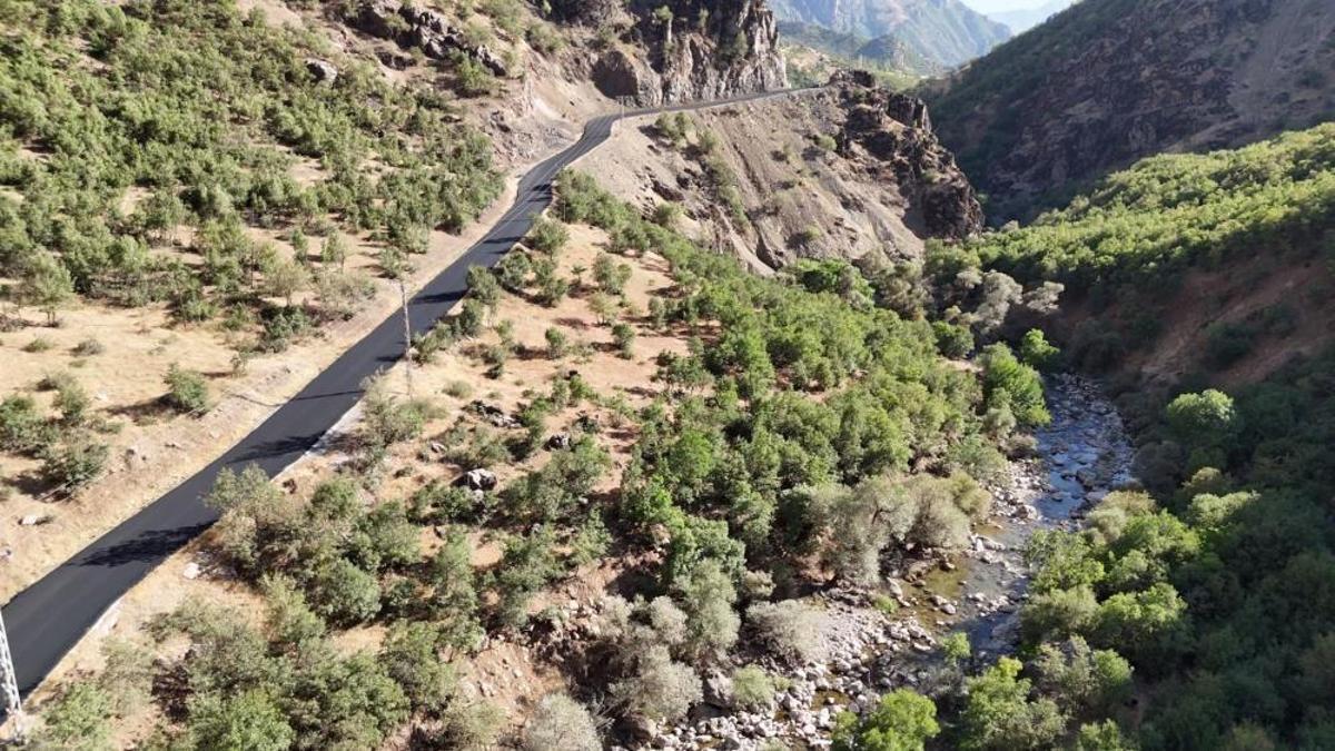 Kış aylarında büyük zorluk çıkarıyordu! Bu yollar yenilendi