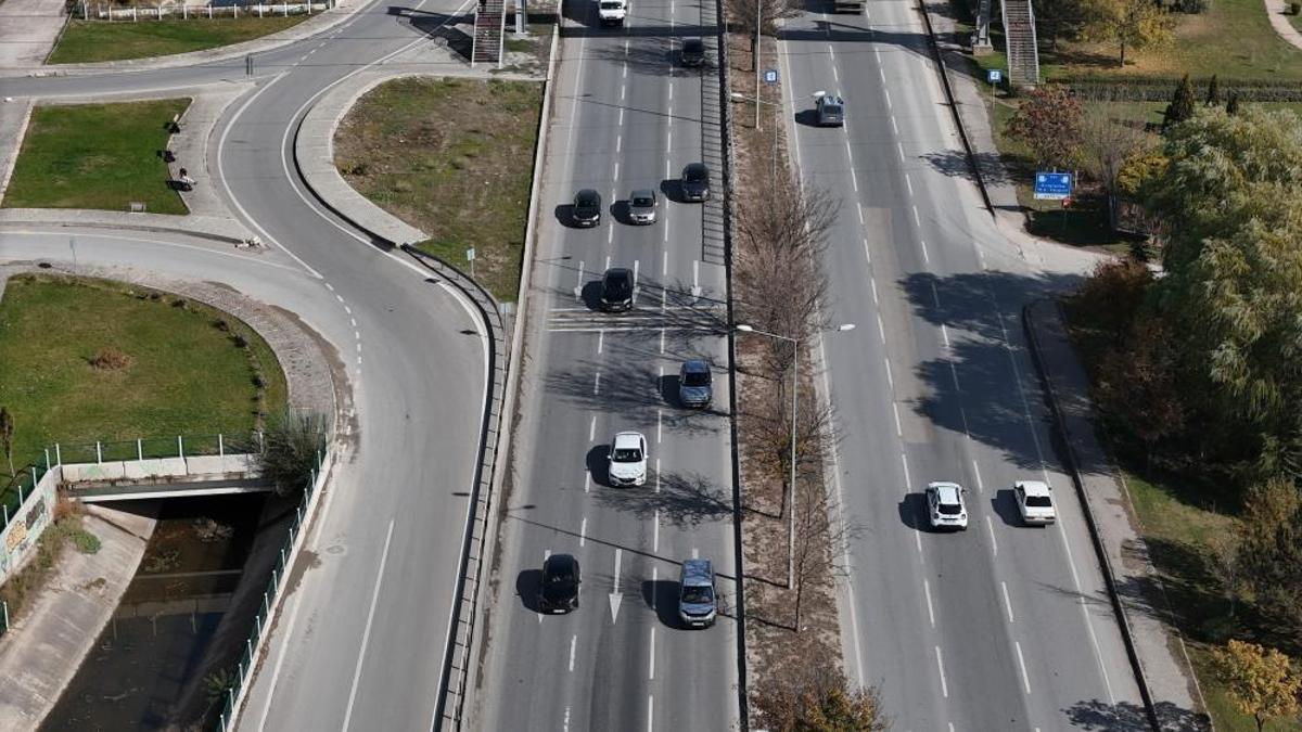 Araç alacaklara kritik uyarı! Tarih verdi, piyasa yükselebilir