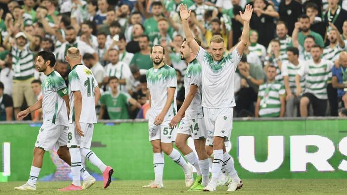 Bursaspor’u memnun etmedi! Fethiyespor maçı öncesi saat değişti