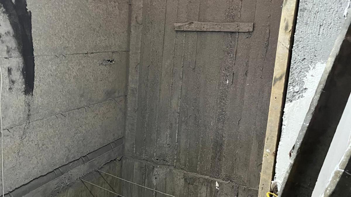 Asansör boşluğuna düşen 2 işçi ağır yaralandı