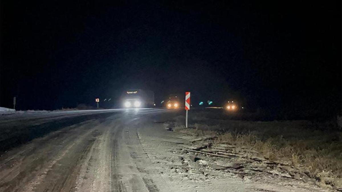 Beyaz kabus başladı, yollar buz pistine döndü! TIR’lar Ilgar Geçidi’nde mahsur kaldı