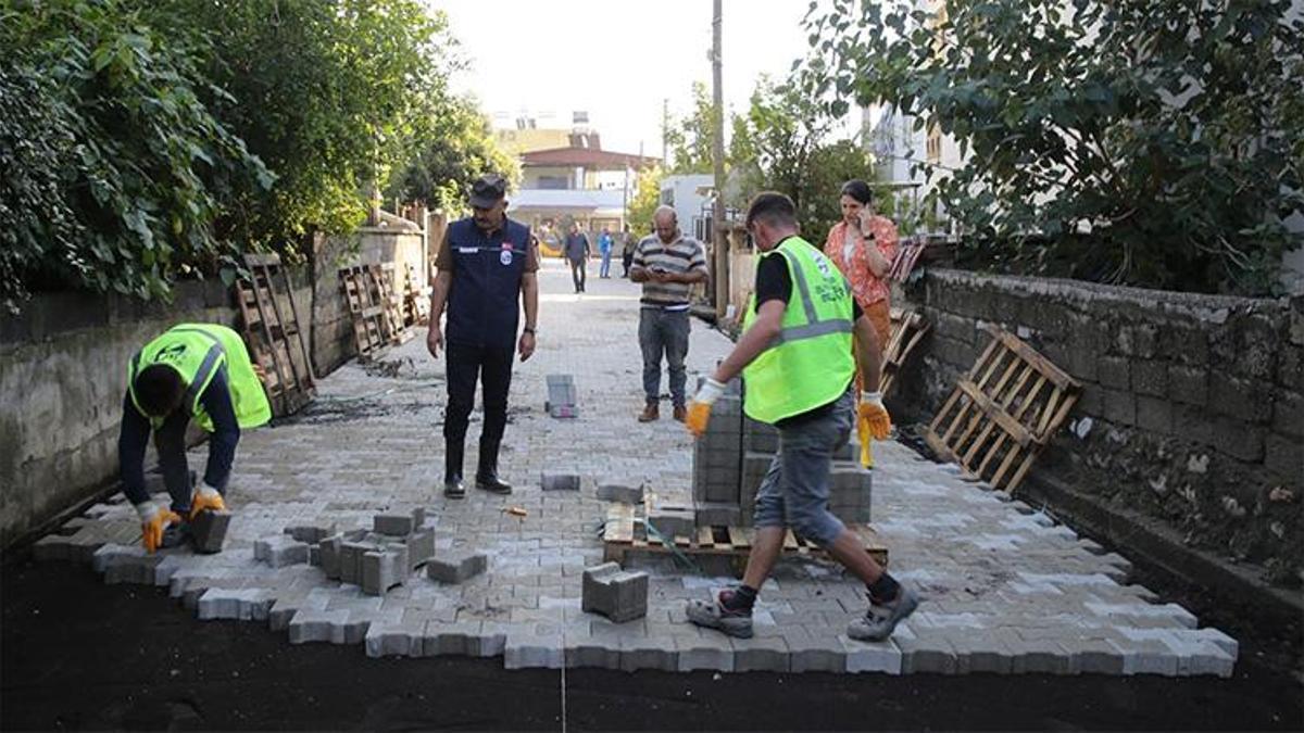 Payas’ta selin izleri siliniyor! HBB yardımı vatandaşları mutlu etti