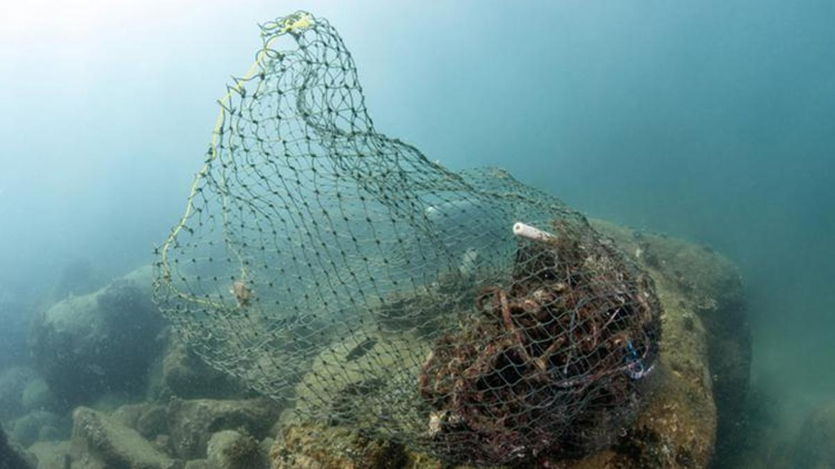 Karadeniz'in dibinde görünmeyen sessiz tehlike! Denizdeki çöplerin yüzde 20'sini oluşturuyor, yıllarca canlı avlayabiliyor!