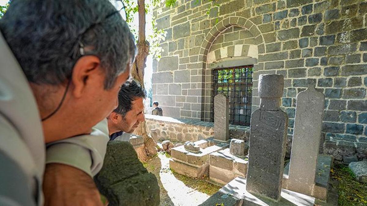 Kültür Bakanlığı'nın dev projesi Diyarbakır'da başladı: Fatih Paşa Camisi Mezarlığı ilk durak!