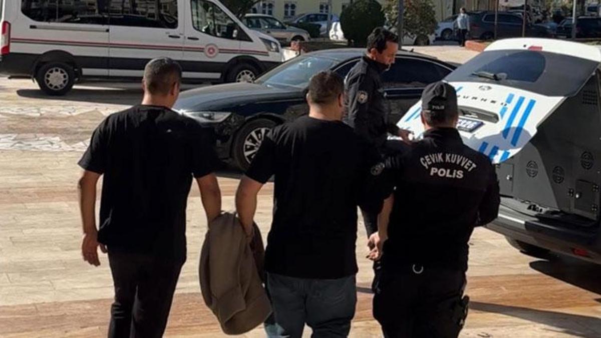 Aydın'da polis merkezinde arbede: 1 polis yaralandı, 2 kişi tutuklandı
