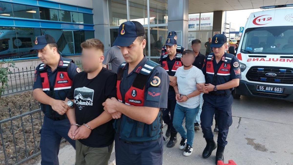 Kavga ettikleri şahsın sığındığı evin sahibini sopayla ağır yaralayan 3 kişiye 10'ar yıl hapis