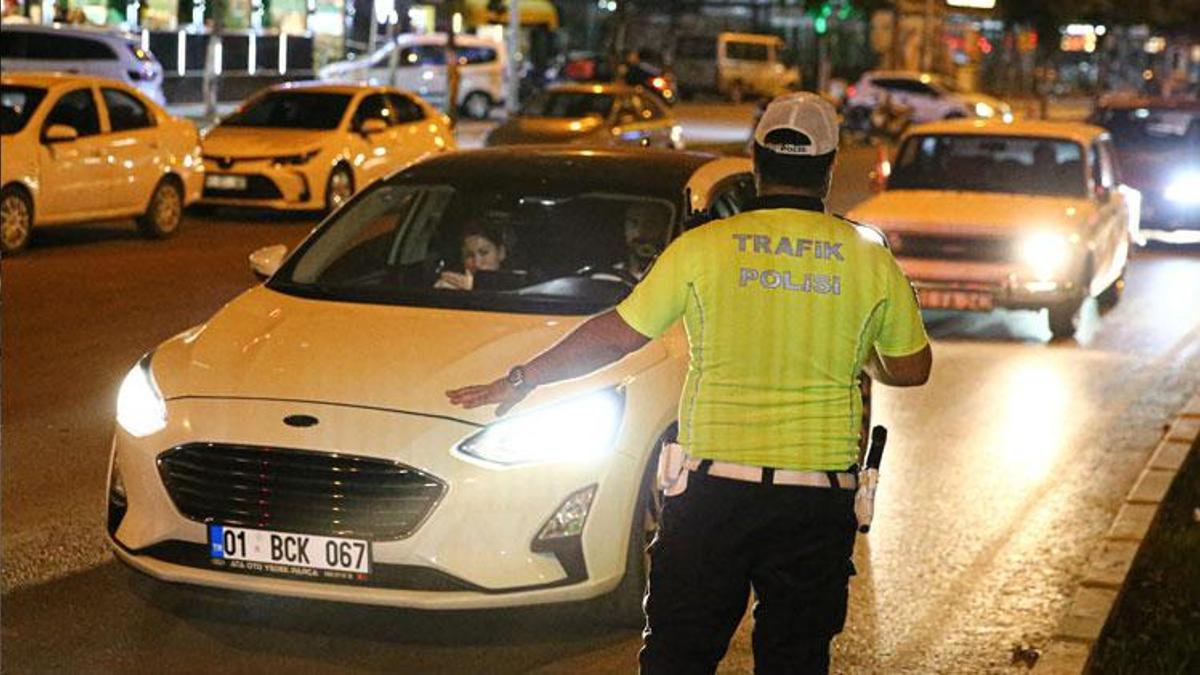 Adana’da 884 polisin katılımıyla Huzur ve Güven uygulaması: 1 milyon 368 bin TL ceza kesildi