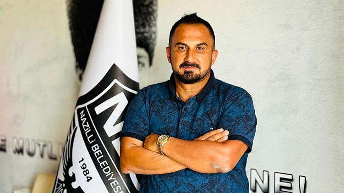 Adanaspor'un eski hocası Yüksel Yeşilova yeni takımından da ayrıldı