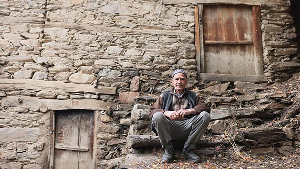 Hizan’ın 300 yıllık taş evleri gün yüzüne çıkıyor