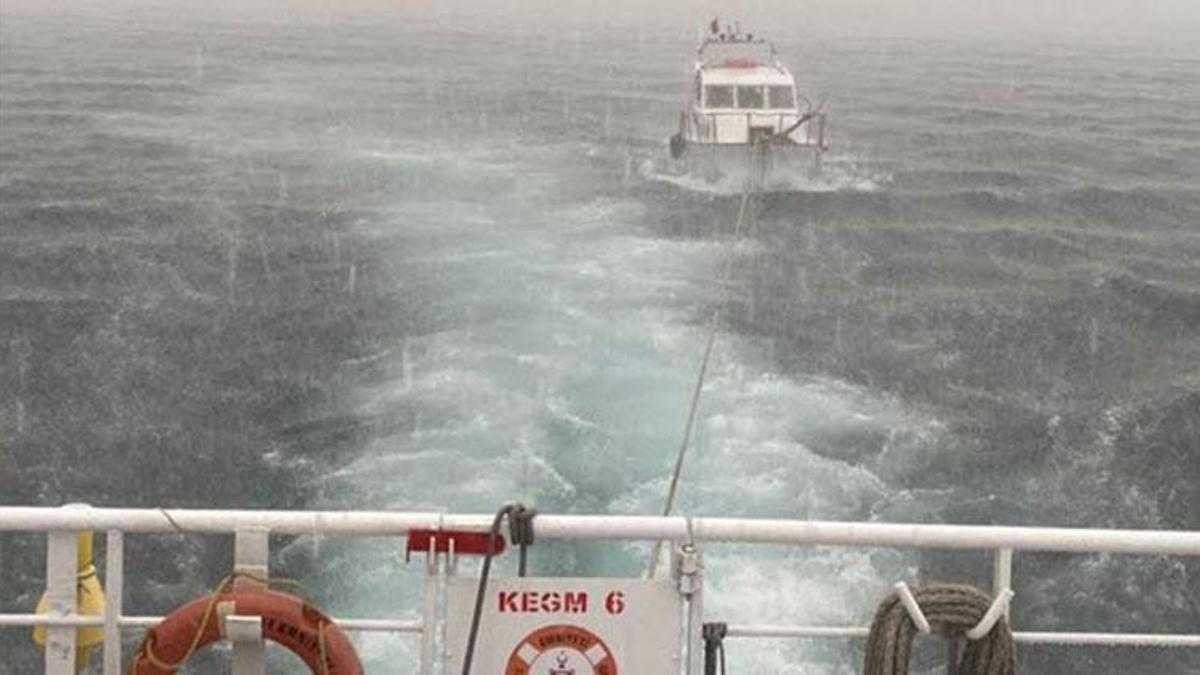 Çanakkale Boğazı'nda makine arızası nedeniyle sürü…