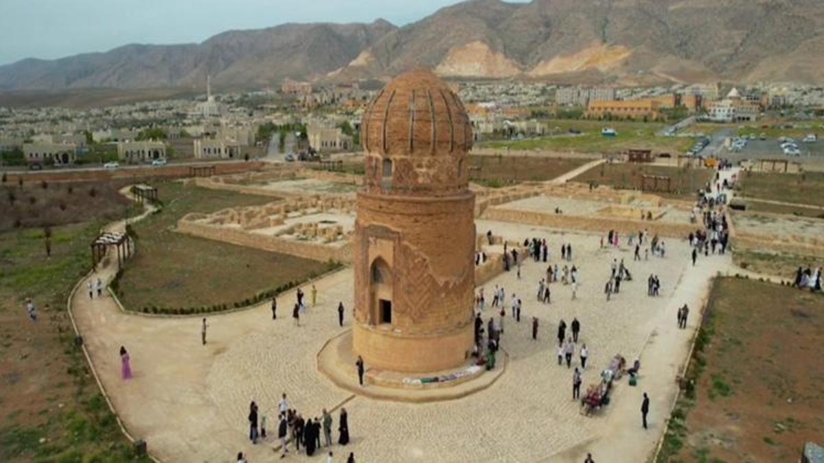 Yerli ve yabancı turistler akın akın Batman'a gidi…